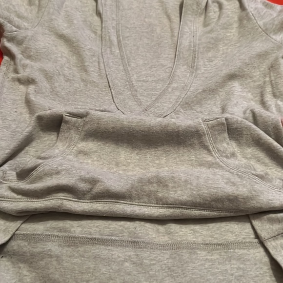 NY&Co Gray short sleeve hooded sweatshirt w/ a extended pocket & low V neck. - Picture 2 of 12